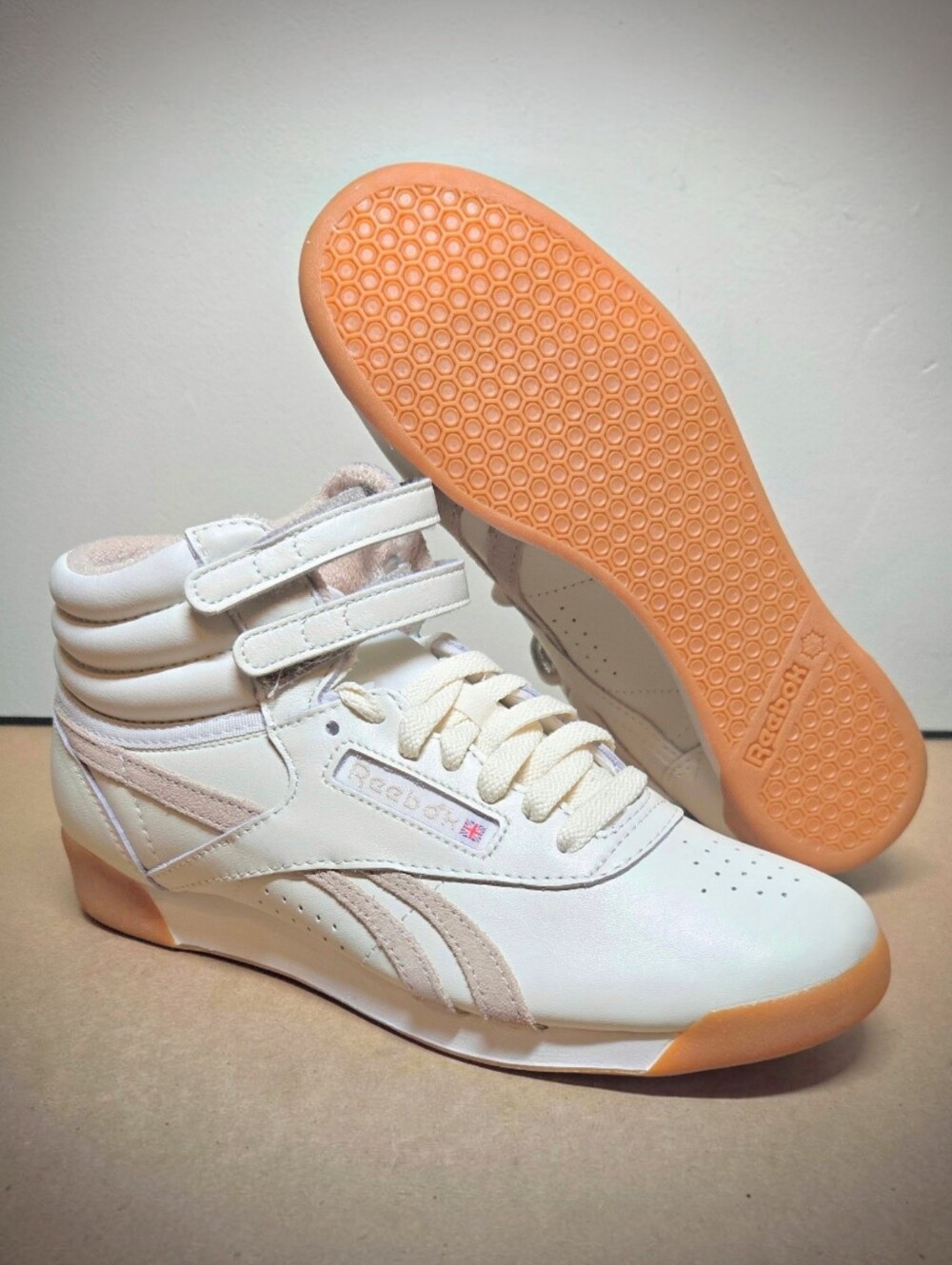 NEW Reebok Women's 8 Freestyle Hi Sneakers White/Beige/Gum High Top Retro Shoes